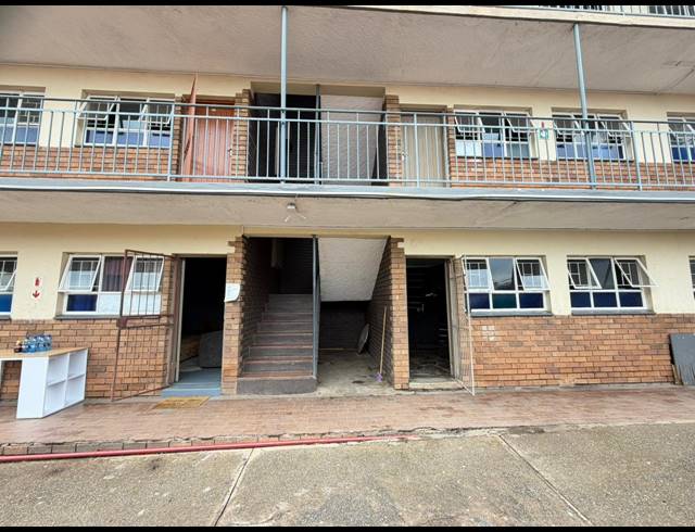 1,500M² APARTMENT BLOCK FOR SALE IN PRETORIA WEST